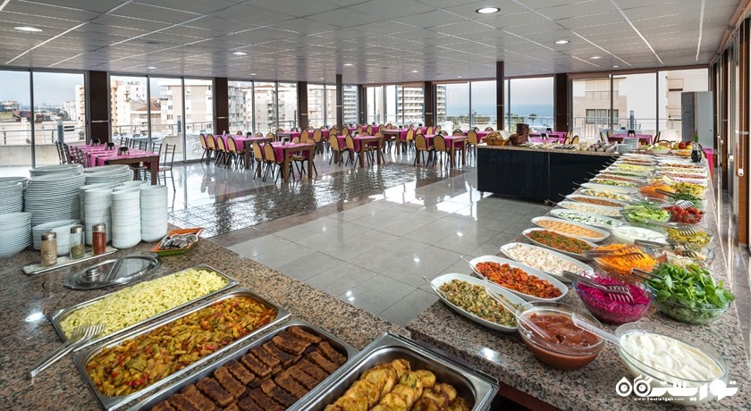 بوفه سلف سرویس هتل زل